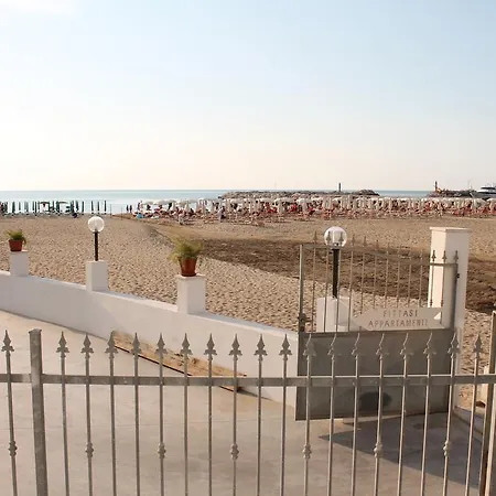 App. In Riva Al Mare Apartament *